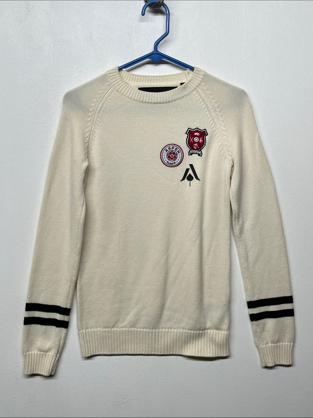 Aspen X Women’s S 100% Merino Wool Crewneck Sweater with Badge Details